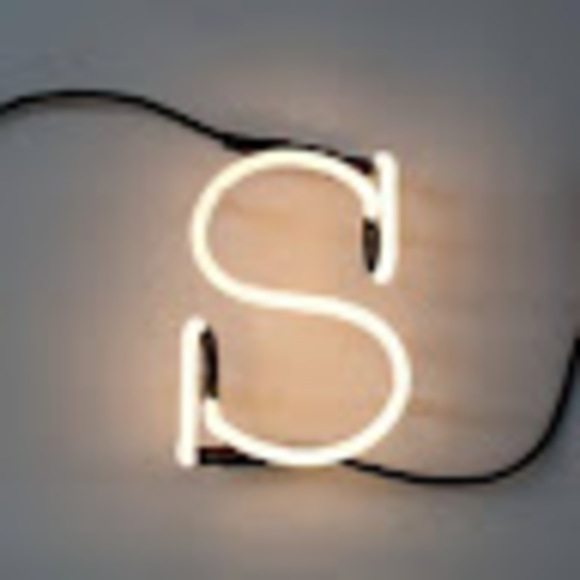 Meet your Posher, Sierra - Picture 1 of 1